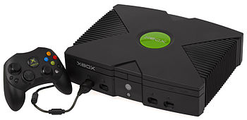 English: The Xbox console with the S controlle...